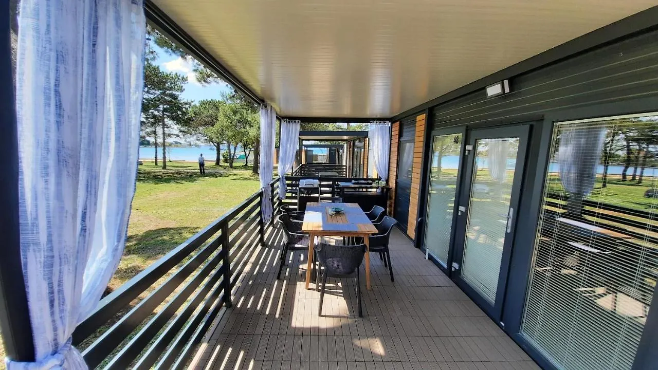 Ferienhaus Sand & Relax Privlaka - Mobile Home Gloria